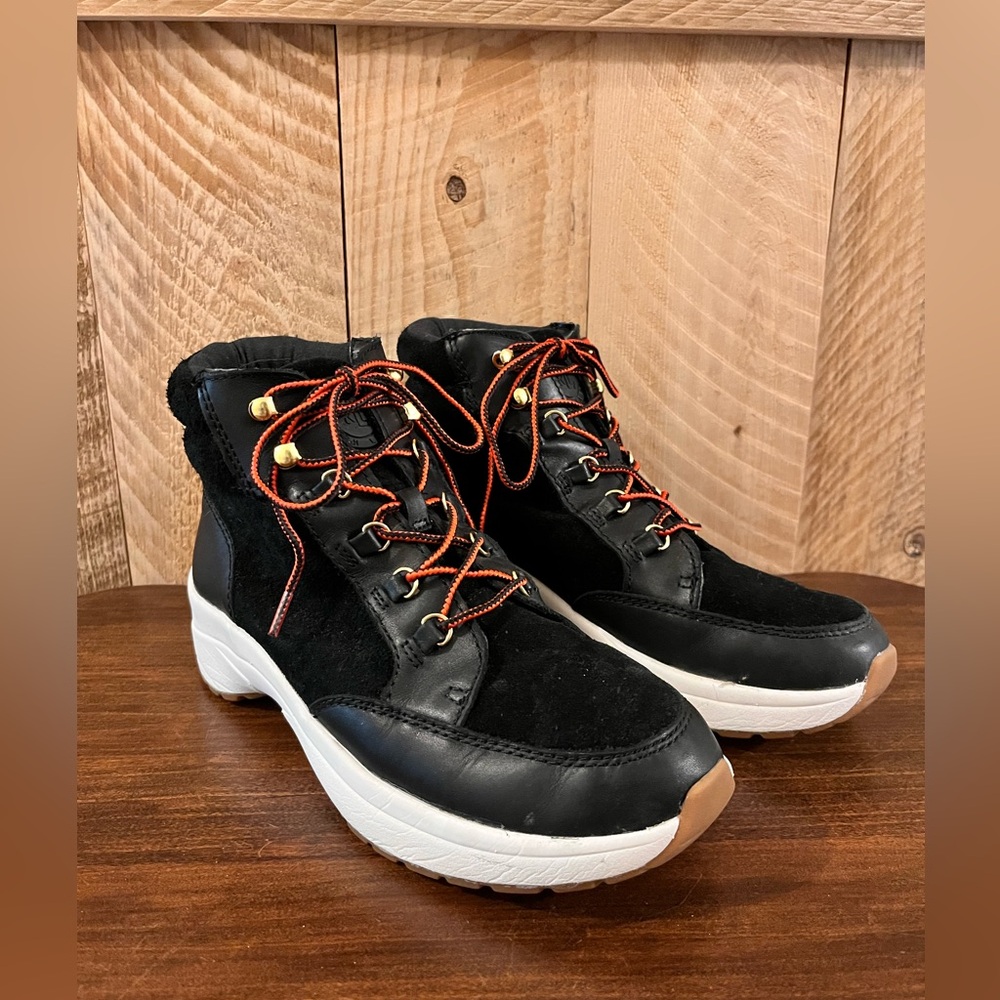 Lauren Ralph Lauren Rylee Hiker Sneakers. Women’s Size 7